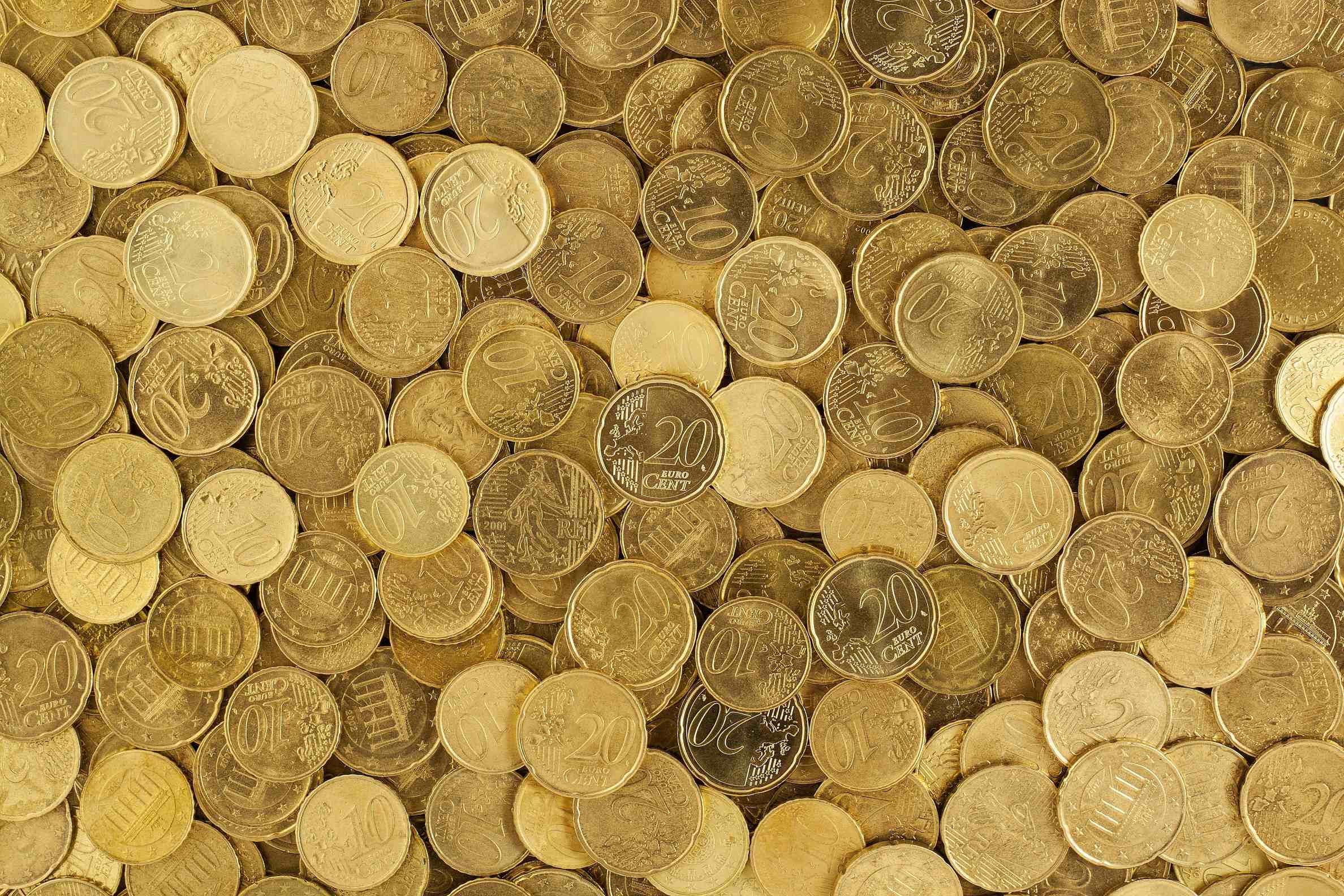 现货黄金交易中挂单策略全解析，优劣对比一目了然