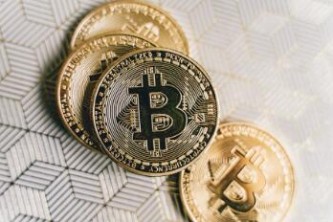 拥有上亿比特币如何套现？详解选择交易所及后续操作要点