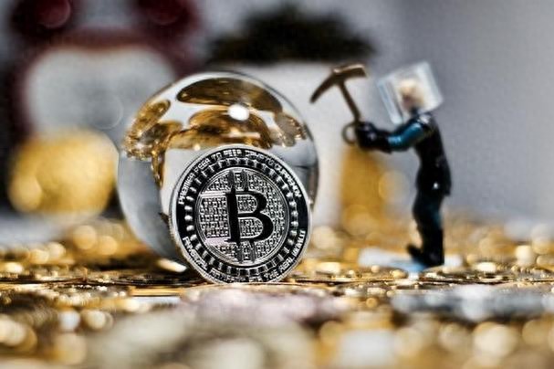 行情回顾：BTC、ETH 走势分化，山寨币现流动性困境？