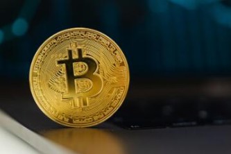 比特币介绍：去中心化数字货币及价格波动与国内购买途径