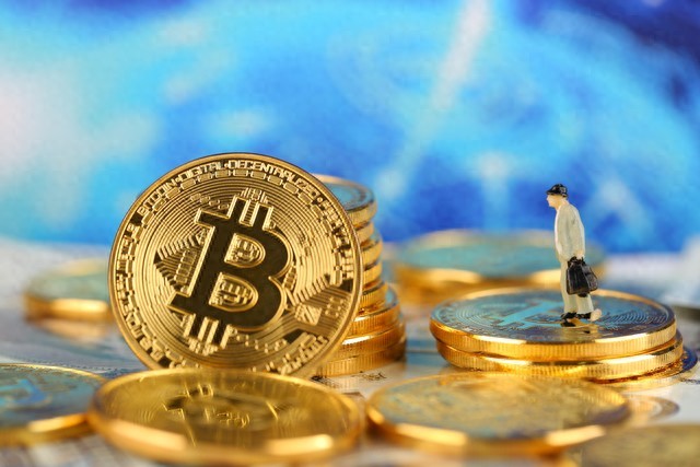 比特币未来走势分析：是金融创新还是庞氏骗局？价格波动背后的多重因素揭秘