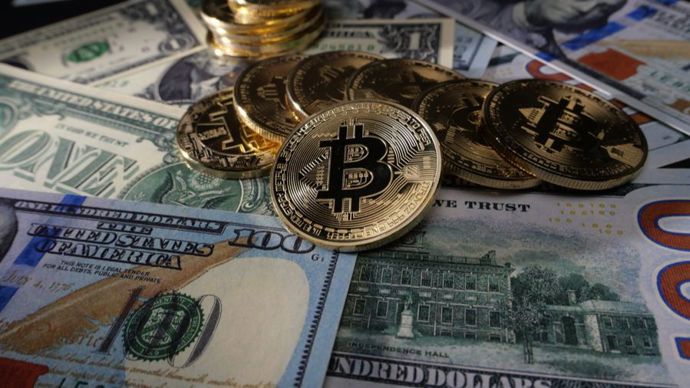 12月5日比特币突破10万美元_比特币价格美元_比特币价格上涨原因