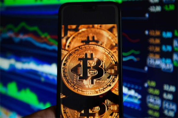 买卖以太坊ETH，推荐欧易、币安等交易所